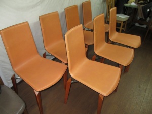 OM社　ｻﾛﾝ椅子 001